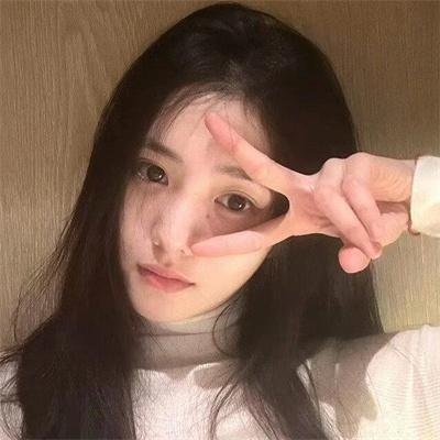 圆月迷离花